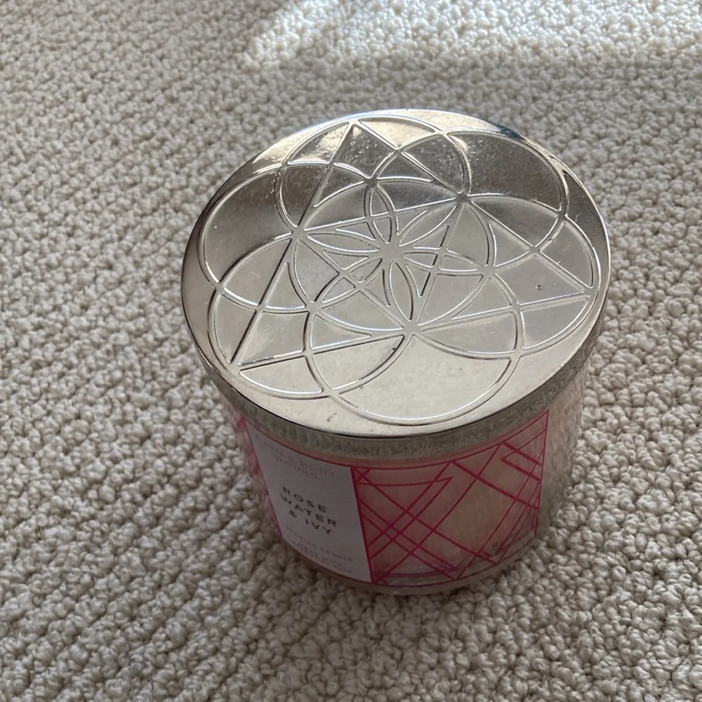 NEW Bath & Body Works Rose Water & Ivy Scented Three Wick Candle White Barn